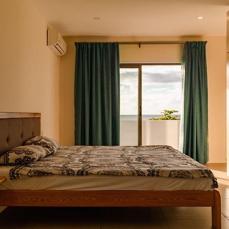 Stella Marris Beachfront Villa Pointe aux Sable Eksteriør bilde