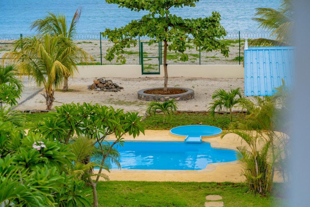 Stella Marris Beachfront Villa Pointe aux Sable Eksteriør bilde