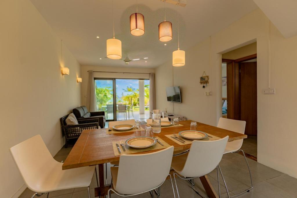 Stella Marris Beachfront Villa Pointe aux Sable Eksteriør bilde