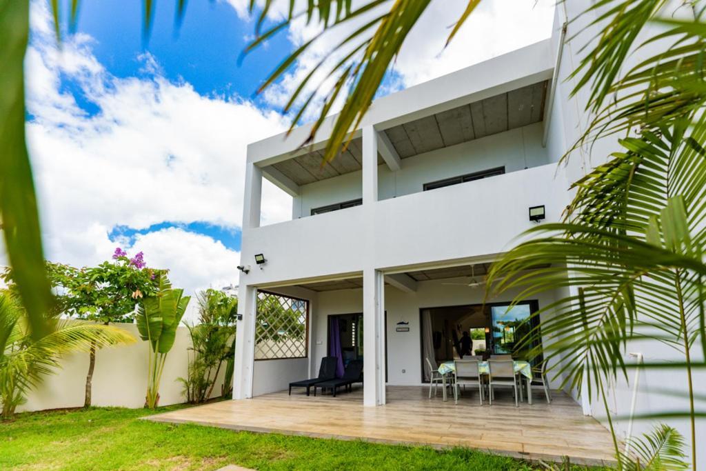 Stella Marris Beachfront Villa Pointe aux Sable Eksteriør bilde