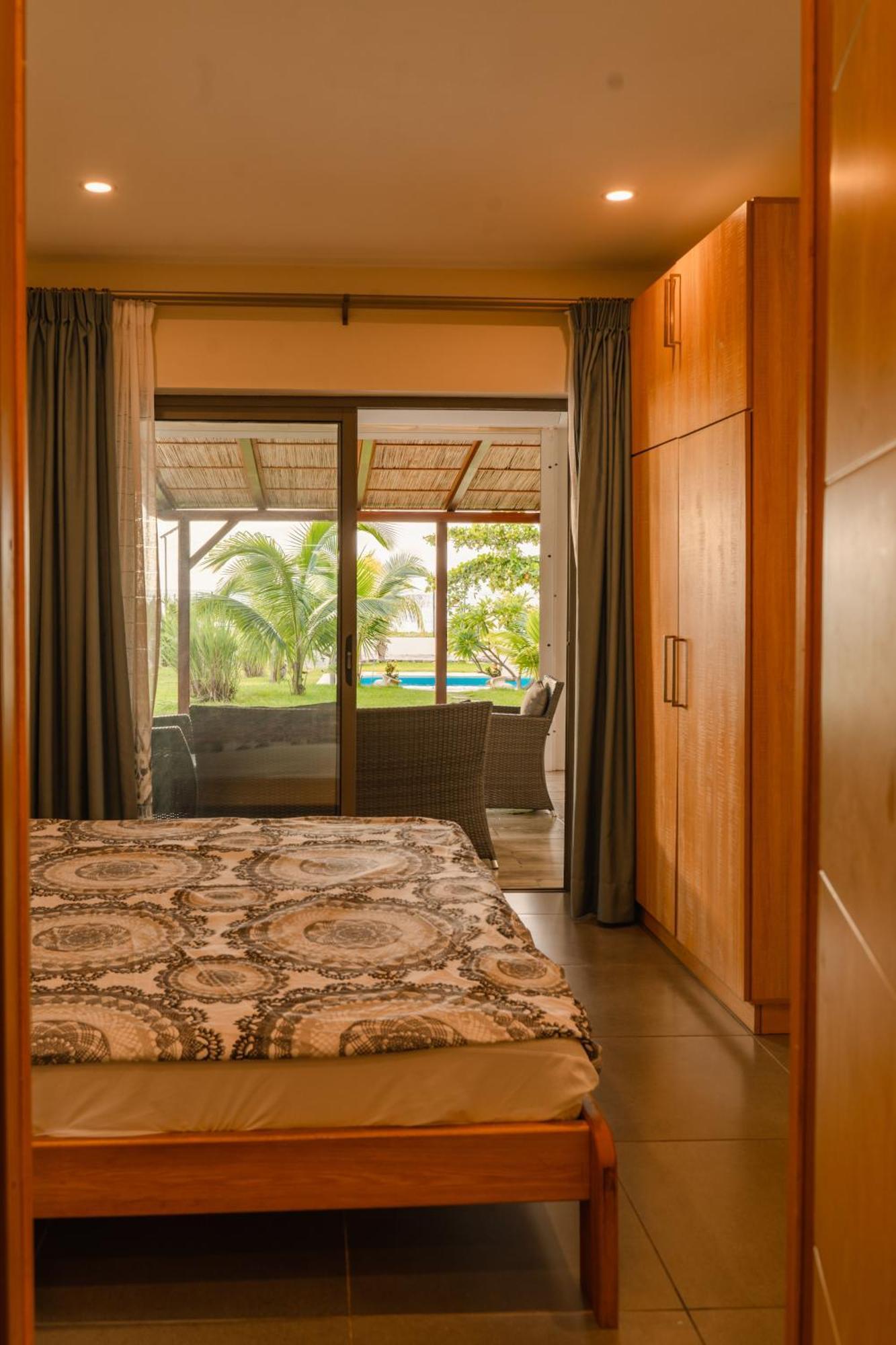 Stella Marris Beachfront Villa Pointe aux Sable Eksteriør bilde