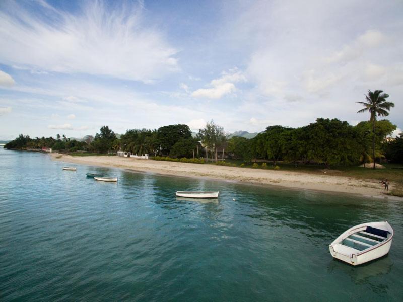 Stella Marris Beachfront Villa Pointe aux Sable Eksteriør bilde